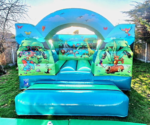 Bouncy castle jungle - bouncy,